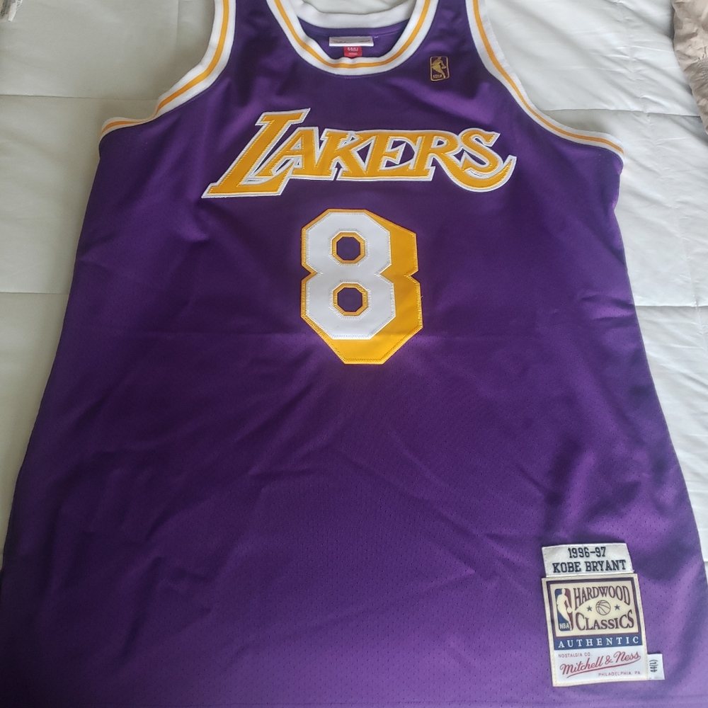 Authentic Lakers Kobe Bryant jersey